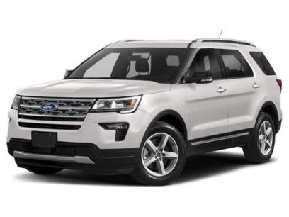 Used 2018 Ford Explorer XLT w/ Equipment Group 202A