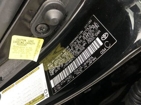 Used 2020 Toyota C-HR XLE FWD image 30