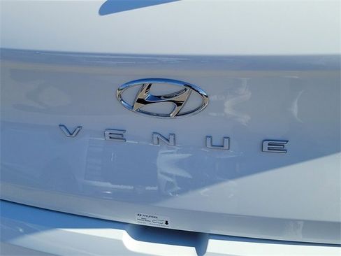 New 2026 Hyundai Venue SE image 20