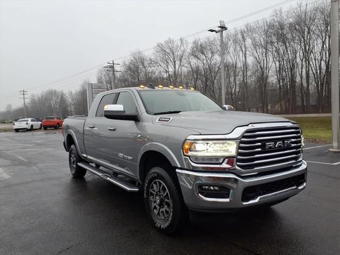 Used 2022 RAM 2500 Limited w/ Snow Chief Group AWD/4WD image 4