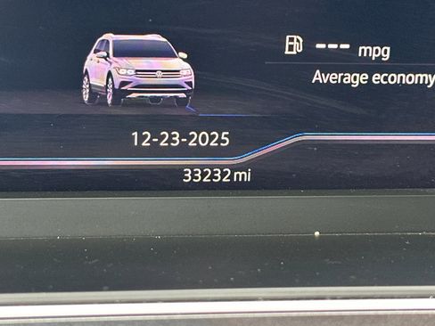 Used 2021 Volkswagen Tiguan S image 29