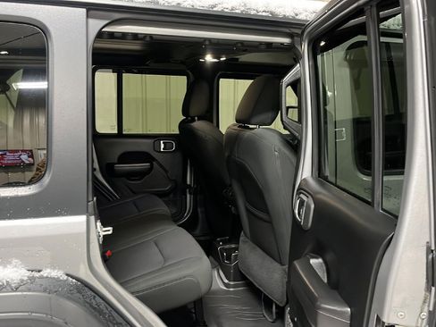 Used 2021 Jeep Wrangler Unlimited Sport image 25