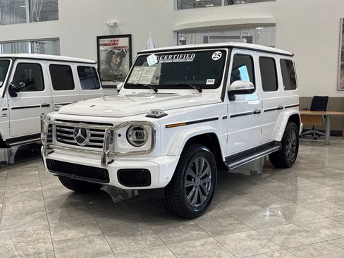 Used 2025 Mercedes-Benz G 550 image 2