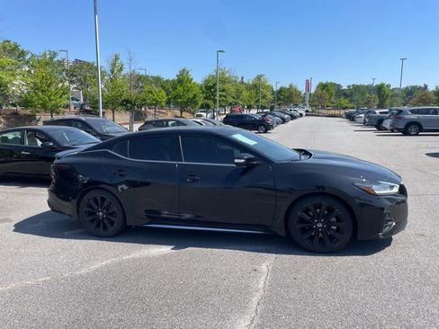 Used 2021 Nissan Maxima SR w/ Sport Mat Group image 2