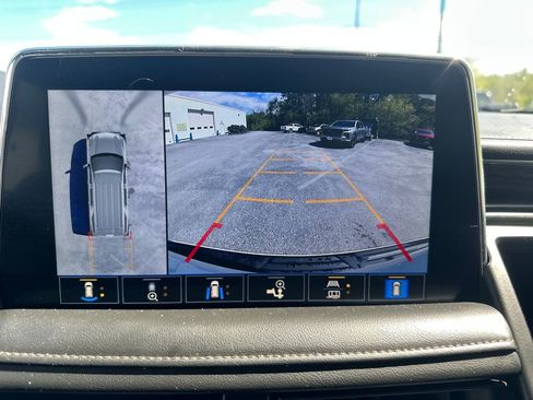 Used 2021 Chevrolet Tahoe High Country w/ Premium Package AWD/4WD image 19