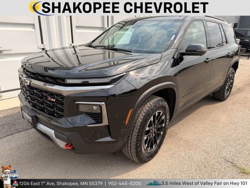 Used 2024 Chevrolet Traverse Z71 w/ Enhanced Driving Package AWD/4WD image 1