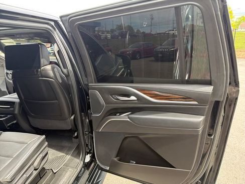 Used 2024 Cadillac Escalade ESV Premium Luxury w/ Performance Package AWD/4WD image 46