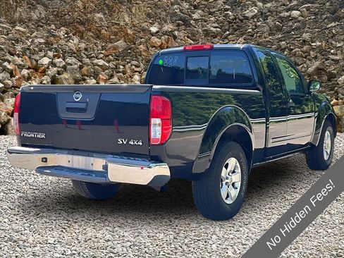 Used 2013 Nissan Frontier SV AWD/4WD image 2