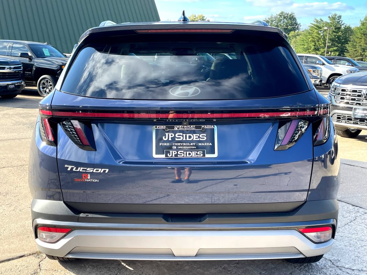Used 2025 Hyundai Tucson SEL FWD image 8