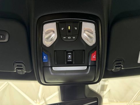 Used 2025 RAM 1500 Big Horn AWD/4WD image 18