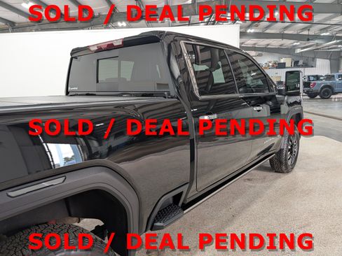 Used 2025 GMC Sierra 2500 Denali Ultimate AWD/4WD image 3
