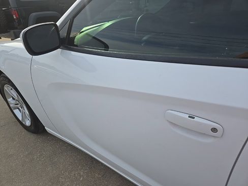 Used 2018 Dodge Charger SXT image 29