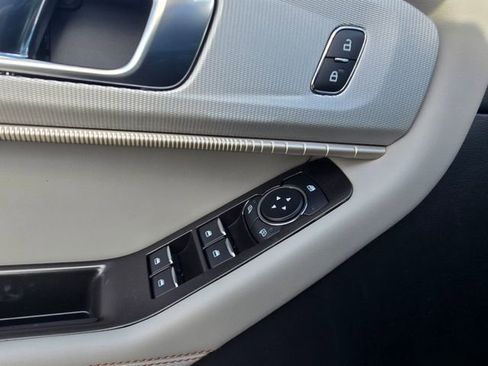 New 2026 Ford Explorer Active image 19