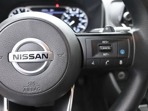 Used 2021 Nissan Rogue SV FWD image 14