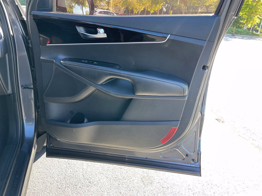 Used 2019 Kia Sorento FWD image 28