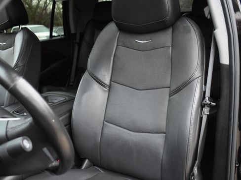 Used 2017 Cadillac Escalade Luxury image 34