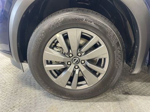 Used 2025 Nissan Pathfinder SV AWD/4WD image 10