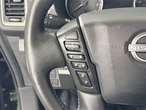 Used 2024 Nissan Frontier SL w/ Technology Package RWD image 17