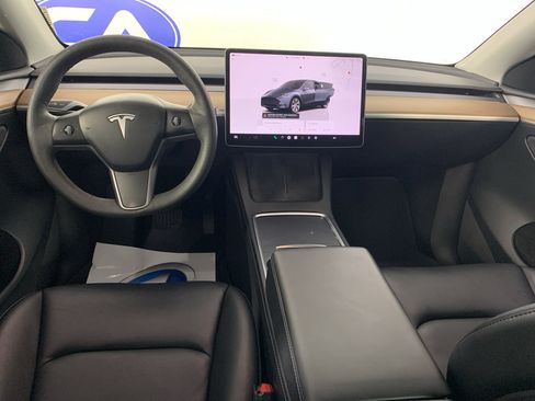 Used 2023 Tesla Model Y Long Range AWD/4WD image 31