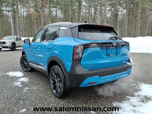 New 2026 Nissan Kicks SR w/ SR Premium Package FWD image 4