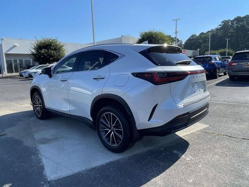 Used 2025 Lexus NX 250 FWD w/ Towing Package (2000 Lbs) image 5