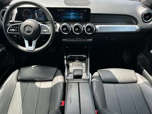 Used 2022 Mercedes-Benz GLB 250 4MATIC image 12