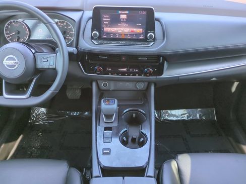 Used 2021 Nissan Rogue SV w/ Premium Package FWD image 15