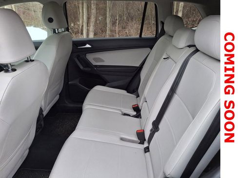 Used 2020 Volkswagen Tiguan SE image 7