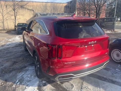 Used 2023 Kia Sorento EX w/ Panoramic Sunroof Package image 2