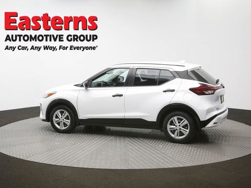 Used 2021 Nissan Kicks S image 58