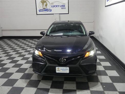 Used 2023 Toyota Camry SE w/ Cold Weather Package AWD/4WD image 3