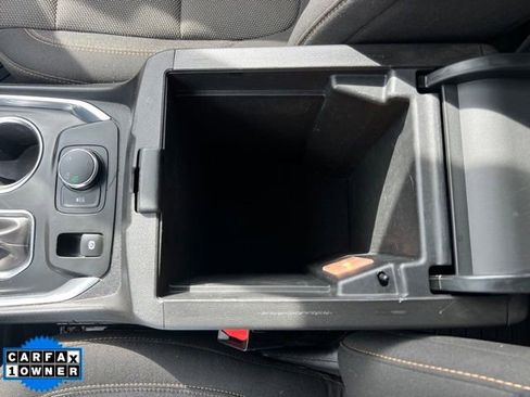 Used 2021 Chevrolet Traverse LS image 28