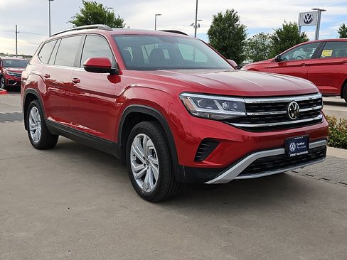 Used 2023 Volkswagen Atlas SE image 4