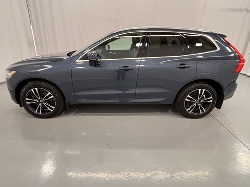 Used 2019 Volvo XC60 T5 Momentum w/ Premium Package image 9
