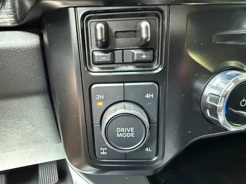 Used 2024 Ford F250 Lariat w/ Sport Appearance Package AWD/4WD image 27