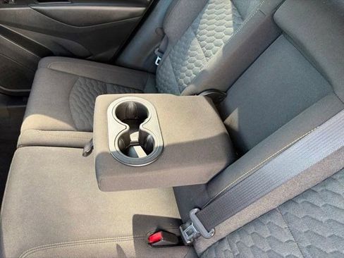 Used 2020 Chevrolet Equinox LT w/ Driver Convenience Package FWD image 34