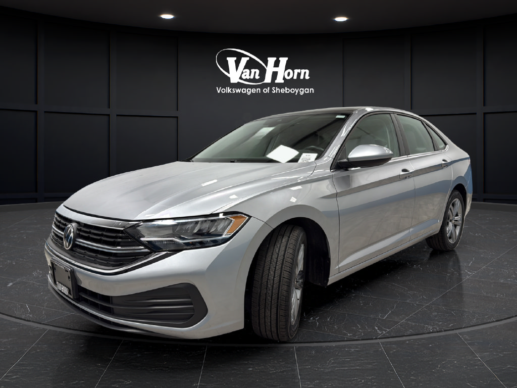 Used 2024 Volkswagen Jetta SE FWD image 3
