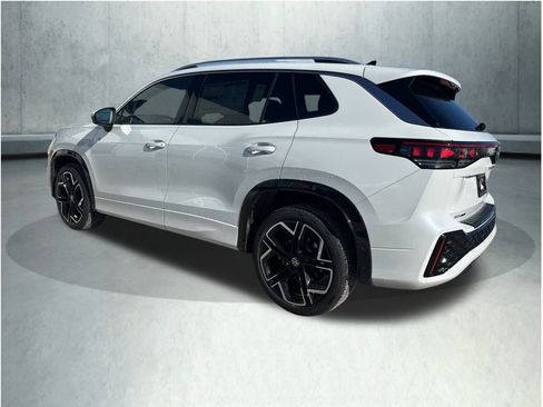 New 2026 Volkswagen Tiguan SEL R-Line image 3