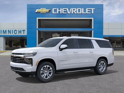 New 2026 Chevrolet Suburban LT RWD image 2