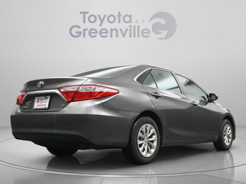 Used 2015 Toyota Camry LE FWD image 14