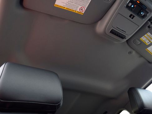 New 2026 Ford F250 Lariat w/ Lariat Premium Package image 24