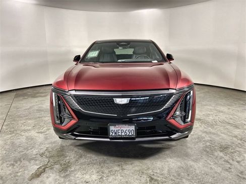 Used 2026 Cadillac Lyriq Sport image 3