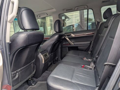Used 2017 Lexus GX 460 Premium image 22