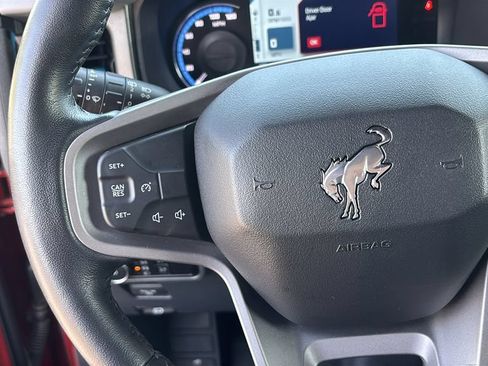 Used 2024 Ford Bronco Black Diamond AWD/4WD image 18