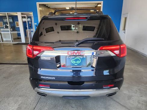 Used 2019 GMC Acadia Denali w/ Technology Package FWD image 3