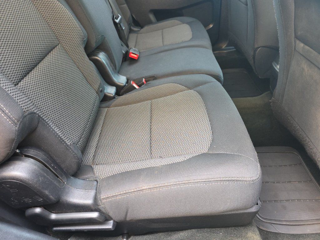 Used 2016 Ford Explorer XLT w/ Equipment Group 201A AWD/4WD image 26