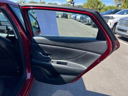 Used 2024 Hyundai Elantra Limited FWD image 48