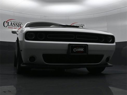 Used 2019 Dodge Challenger R/T w/ Plus Package image 26