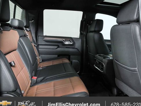 Used 2024 Chevrolet Silverado 2500 High Country w/ Technology Package AWD/4WD image 22