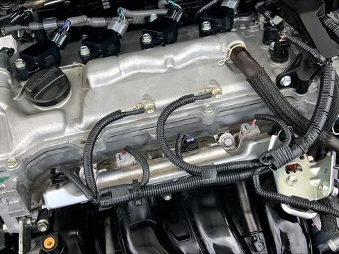 Used 2022 Toyota Corolla LE FWD image 29